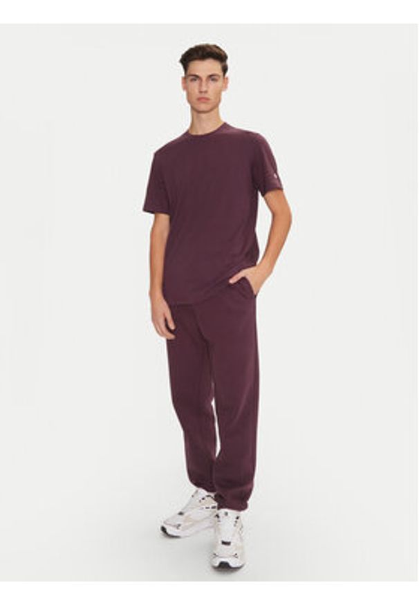 Champion T-Shirt 220425 Fioletowy Regular Fit. Kolor: fioletowy. Materiał: bawełna