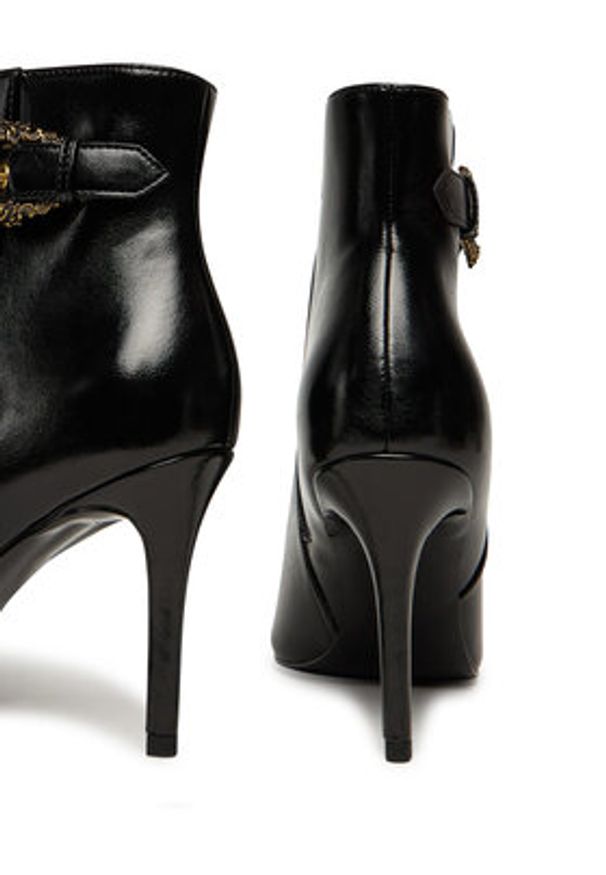 Versace Jeans Couture Botki 79VA3S57 Czarny. Kolor: czarny. Materiał: skóra