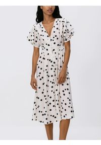 Reserved - Sukienka midi z modalem - złamana biel. Materiał: tkanina. Długość: midi #1