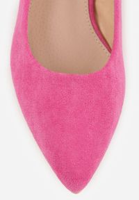 Renee - Fuksjowe Czółenka na Słupku Vices z Wkładką ze Skóry Naturalnej Anniriel. Okazja: do pracy, na spotkanie biznesowe. Kolor: różowy. Materiał: skóra. Obcas: na słupku. Styl: wizytowy, klasyczny, biznesowy. Wysokość obcasa: średni #9