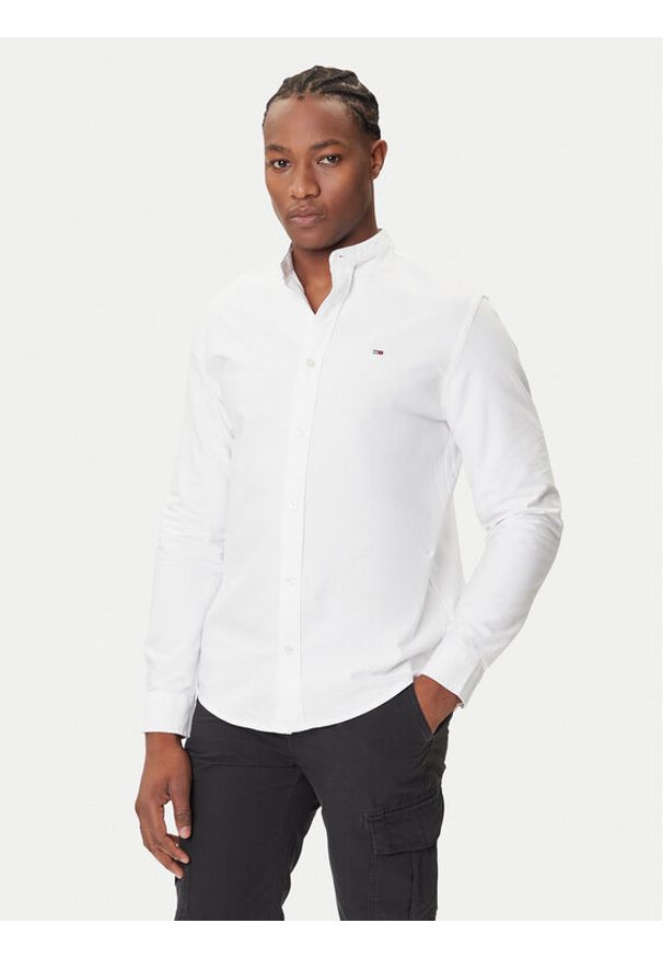 Tommy Jeans Koszula Essential DM0DM21690 Biały Regular Fit. Kolor: biały. Materiał: bawełna