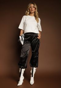 Renee - Biały Basicowy T-shirt z Bawełny Meranissea. Okazja: na spotkanie biznesowe, do pracy, na co dzień. Kolor: biały. Materiał: bawełna. Wzór: aplikacja, bez wzorów. Styl: klasyczny, biznesowy, casual, elegancki #4