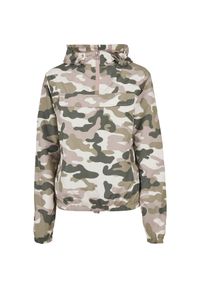 Damska kurtka wiatrówka Urban Classics camouflage. Kolor: różowy. Styl: sportowy #1