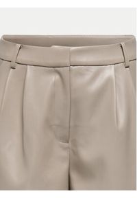 only - ONLY Szorty z imitacji skóry Saramy 15338008 Beżowy Regular Fit. Kolor: beżowy. Materiał: skóra #2