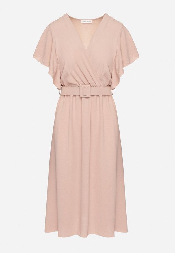 Born2be - Jasnoróżowa Sukienka z Kopertowym Dekoltem i Paskiem Sizuee. Kolor: różowy. Typ sukienki: kopertowe