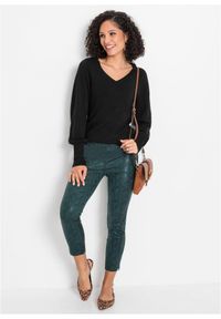 bonprix - Cienki sweter z wiskozy ze zrównoważonych źródeł. Kolor: czarny. Materiał: wiskoza. Wzór: gładki, ze splotem. Sezon: wiosna #2