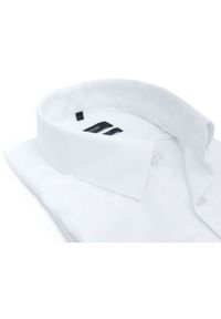 Mmer / Villaro - Koszule męskie - Biała koszula męska z wodoodpornej tkaniny Mmer C300. Kolor: biały. Materiał: tkanina. Długość: długie. Styl: klasyczny #1