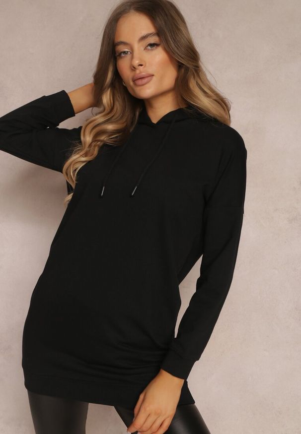 Renee - Czarna Bluza Alcousa. Kolor: czarny. Materiał: dzianina. Wzór: gładki. Styl: sportowy