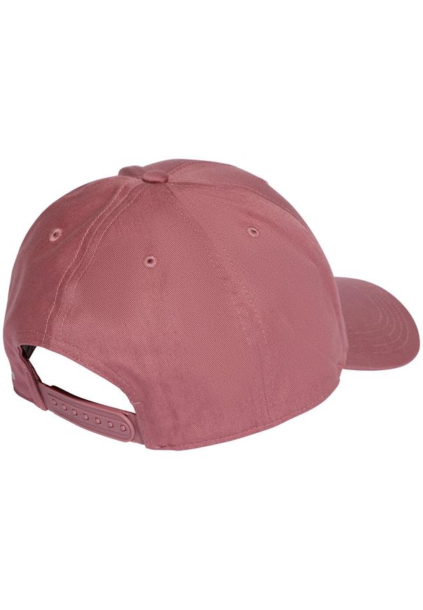Adidas - Czapka z daszkiem adidas Daily Cap. Kolor: różowy. Materiał: materiał. Styl: sportowy, klasyczny