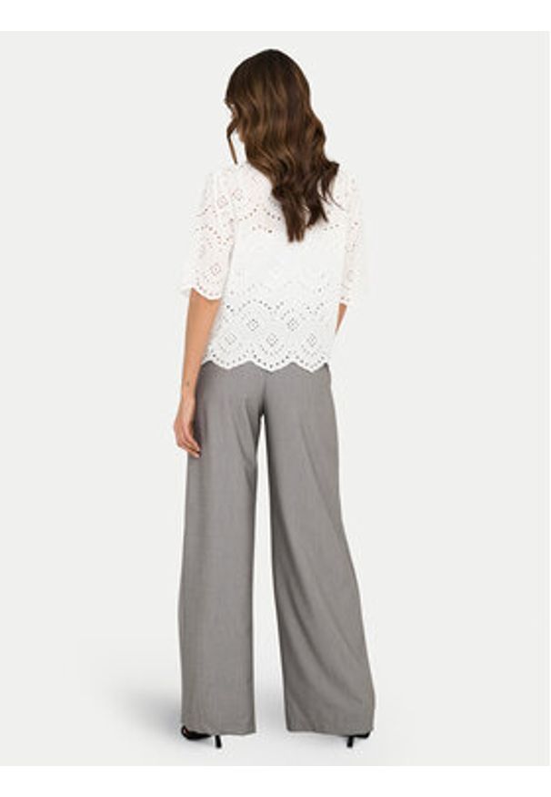 only - ONLY Koszula Valais 15351106 Kremowy Regular Fit. Kolor: kremowy. Materiał: bawełna