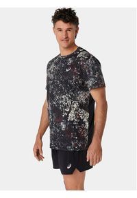 Asics Koszulka techniczna All Over Print Ss 2011C885 Czarny Ahletic Fit. Kolor: czarny. Materiał: syntetyk. Wzór: nadruk #4