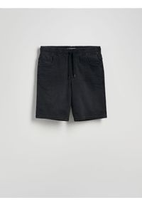Reserved - Jeansowe szorty jogger - czarny. Kolor: czarny. Materiał: jeans