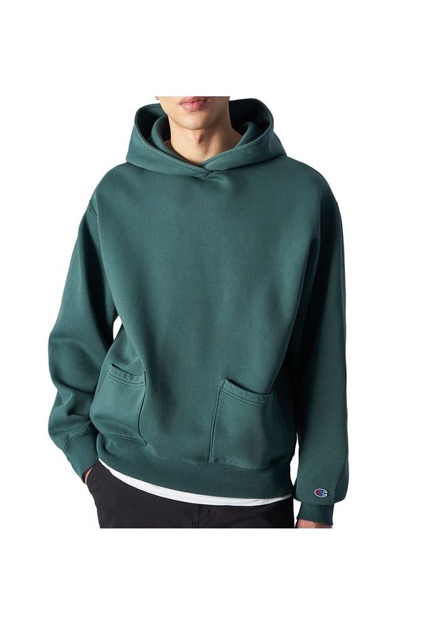 Bluza Champion Hooded Sweatshirt 220510-GS514 - zielona. Kolor: zielony. Materiał: tkanina, poliester, bawełna. Wzór: napisy. Styl: sportowy, klasyczny