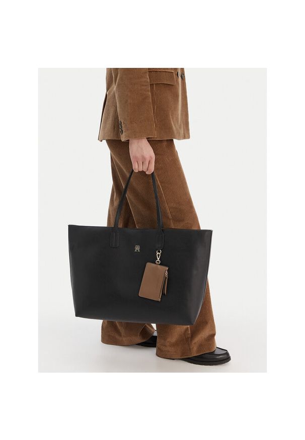 TOMMY HILFIGER - Torebka Tommy Hilfiger. Kolor: czarny