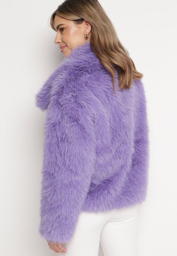 Born2be - Fioletowa Kurtka Futro z Wsuwanymi Kieszeniami Liriena. Okazja: na spacer, na co dzień. Kolor: fioletowy. Materiał: futro. Styl: elegancki, casual, klasyczny