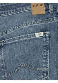 Mustang Jeansy Charlotte 1013598 Niebieski Tapered Fit. Kolor: niebieski