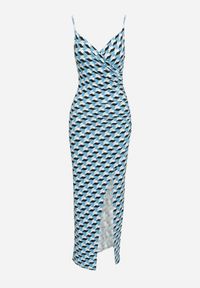 Born2be - Niebiesko-Czarna Dopasowana Sukienka z Marszczeniem Callienne. Kolor: niebieski. Długość rękawa: na ramiączkach. Typ sukienki: kopertowe. Długość: maxi #2