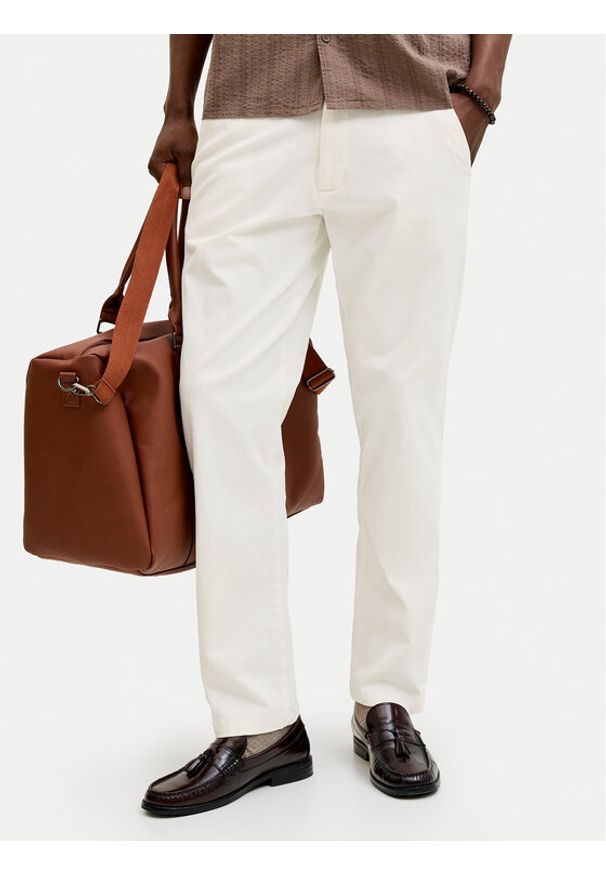 Jack & Jones Chinosy Kane 12268490 Écru Relaxed Fit. Kolor: kremowy. Materiał: bawełna