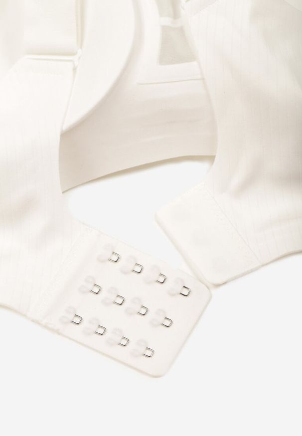 Born2be - Biały Biustonosz z Prążkowanego Materiału Ezimere. Kolor: biały. Materiał: materiał, prążkowany. Rodzaj stanika: wyciągane miseczki. Wzór: gładki