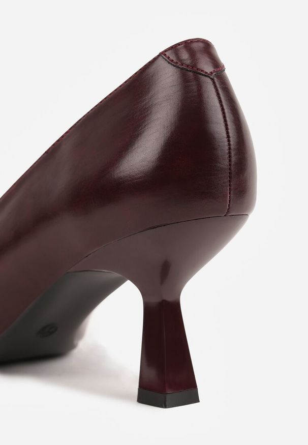 Renee - Bordowe Czółenka Vices na Kaczuszce z Wkładką ze Skóry Naturalnej Zaisse. Okazja: do pracy, na spotkanie biznesowe. Kolor: czerwony. Materiał: skóra. Obcas: na szpilce. Styl: biznesowy, klasyczny