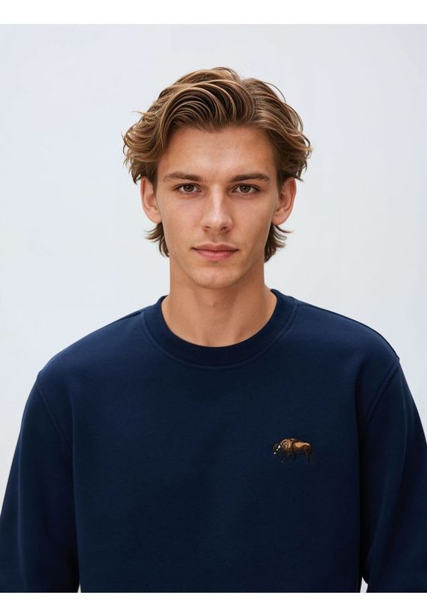 Reserved - Bluza z haftem - granatowy. Kolor: niebieski. Materiał: dzianina, bawełna. Wzór: haft