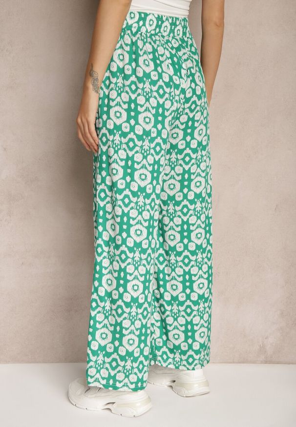 Renee - Zielone Wzorzyste Spodnie z Szerokimi Nogawkami i Gumką w Pasie z Wiskozy Zixia. Okazja: na co dzień. Kolor: zielony. Materiał: wiskoza. Styl: boho, casual