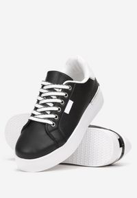 Born2be - Czarne Sznurowane Sneakersy na Grubej Podeszwie z Metaliczną Wstawką Thimmilee. Kolor: czarny #2