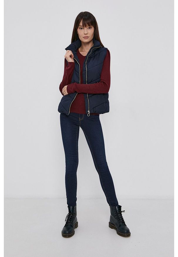 Vero Moda Jeansy damskie medium waist. Kolor: niebieski