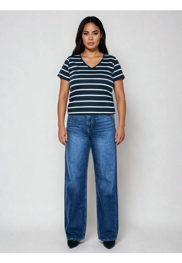 Big-Star - Koszulka damska z dekoltem v-neck w paski granatowa Retina 403. Typ kołnierza: dekolt w kształcie V. Kolor: niebieski. Materiał: bawełna, jeans. Wzór: paski. Styl: elegancki