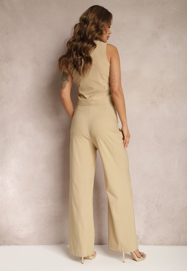 Renee - Ciemnobeżowy Garniturowy Komplet Kamizelka i Proste Spodnie High Waist Nithriella. Kolor: beżowy