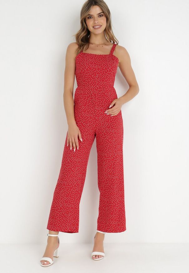 Born2be - Bordowy Kombinezon Aereira. Okazja: na imprezę, na co dzień. Kolor: czerwony. Długość rękawa: na ramiączkach. Długość: długie. Wzór: aplikacja, kropki. Sezon: lato. Styl: casual