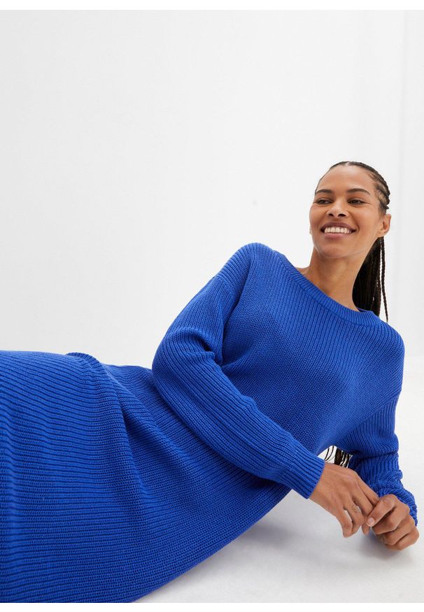 bonprix - Sukienka dzianinowa oversized w prążek. Kolor: niebieski. Materiał: dzianina. Wzór: prążki