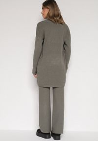 Born2be - Ciemnozielony Dzianinowy Komplet z Wiskozą Spodnie Bluzka z Półgolfem i Kardigan Vetisena. Kolor: zielony. Materiał: wiskoza, dzianina #5