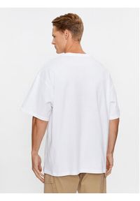 Converse T-Shirt Loose Fit Star Chevron Cherry Ss Tee 10025237-A03 Biały Regular Fit. Kolor: biały. Materiał: bawełna #5