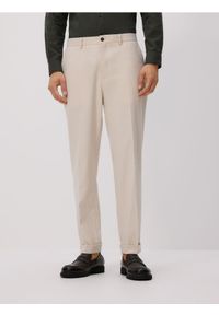 Reserved - Spodnie garniturowe z wiskozą - beżowy. Kolor: beżowy. Materiał: wiskoza #1