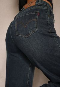 Renee - Granatowe Jeansy o Szerokim Kroju z Bawełną High Waist Vitira. Okazja: na co dzień. Stan: podwyższony. Kolor: niebieski. Styl: elegancki, casual #3