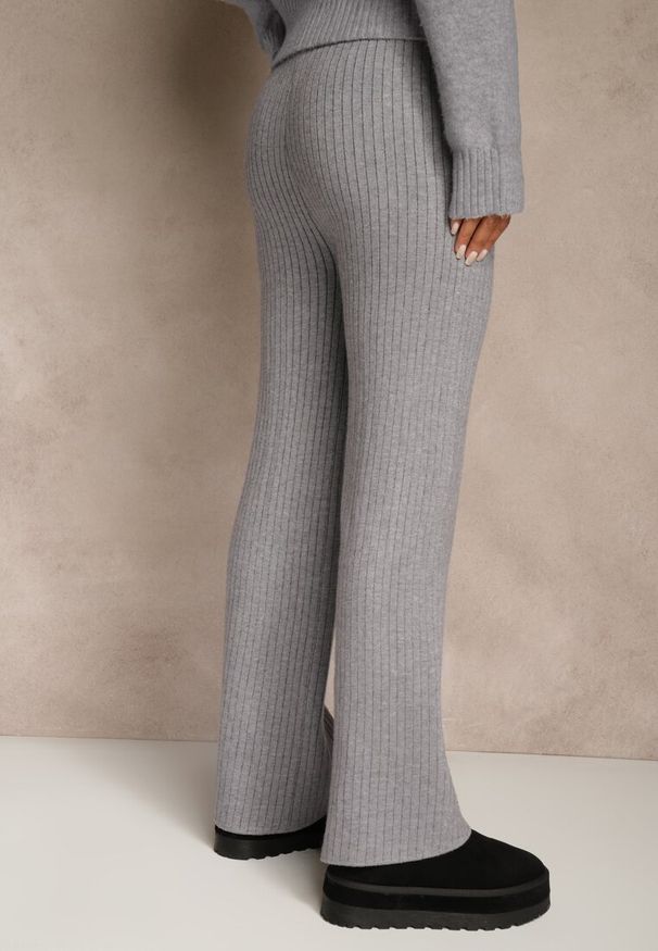 Renee - Szare Szerokie Spodnie z Wełną High Waist z Prążkowanego Materiału Reinna. Okazja: na co dzień. Stan: podwyższony. Kolor: szary. Materiał: wełna, prążkowany, materiał. Styl: casual