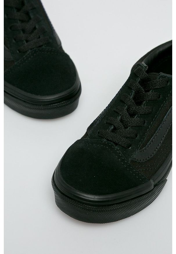 Vans - Tenisówki. Nosek buta: okrągły. Zapięcie: sznurówki. Kolor: czarny. Materiał: guma