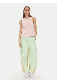 Adidas by Stella McCartney - adidas by Stella McCartney Spodnie dresowe JI5134 Zielony Loose Fit. Kolor: zielony. Materiał: syntetyk