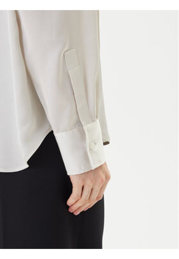 Calvin Klein Bluzka LV044D125G Beżowy Regular Fit. Kolor: beżowy. Materiał: syntetyk