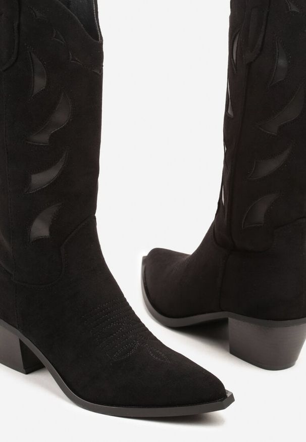 Born2be - Czarne Botki Kowbojki na Stożkowym Obcasie z Geometrycznym Wzorem Lativia. Okazja: na co dzień. Kolor: czarny. Materiał: jeans, skóra. Wzór: geometria. Obcas: na obcasie. Styl: casual, klasyczny. Wysokość obcasa: średni