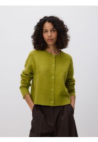 Reserved - Kardigan z obniżoną linią ramion - oliwkowy. Kolor: oliwkowy. Materiał: dzianina, wełna