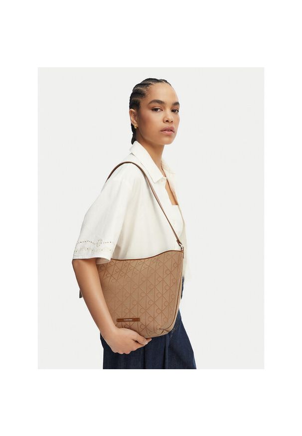 Torebka Calvin Klein. Kolor: brązowy