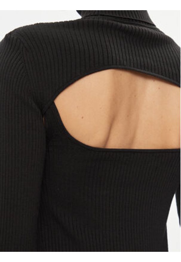 Calvin Klein Jeans Golf 2 In 1 Cut Out Tight Sweater J20J222621 Czarny Slim Fit. Typ kołnierza: golf. Kolor: czarny. Materiał: bawełna