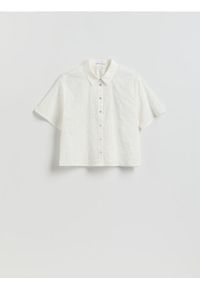 Reserved - Ażurowa koszula - biały. Kolor: biały. Materiał: bawełna. Wzór: ażurowy