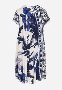 Born2be - Granatowa Sukienka z Wiskozy o Rozkloszowanym Kroju w Roślinny Wzór Miratiela. Okazja: na co dzień. Kolor: niebieski. Materiał: wiskoza. Długość rękawa: krótki rękaw. Sezon: wiosna, lato. Styl: elegancki, casual #6