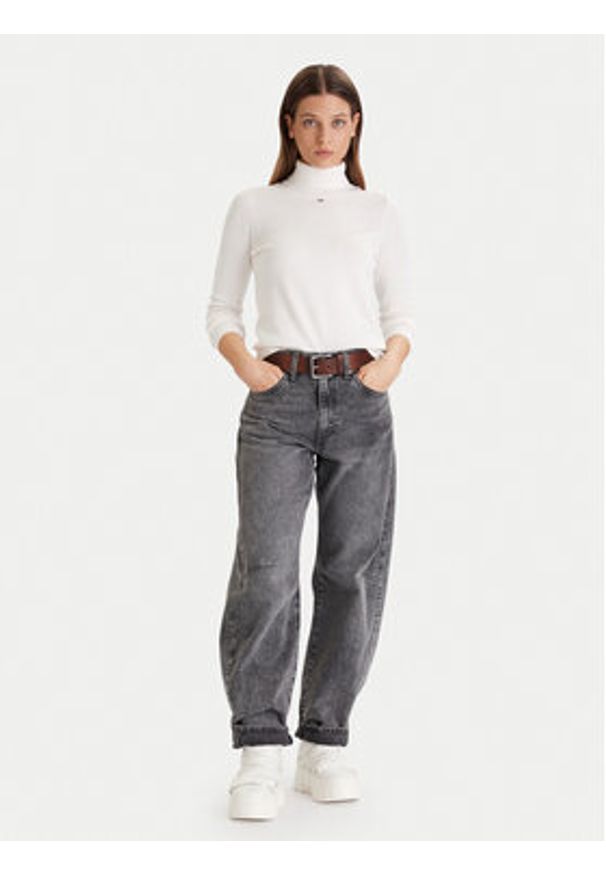 Tommy Jeans Golf Essential DW0DW21672 Écru Regular Fit. Typ kołnierza: golf. Materiał: bawełna