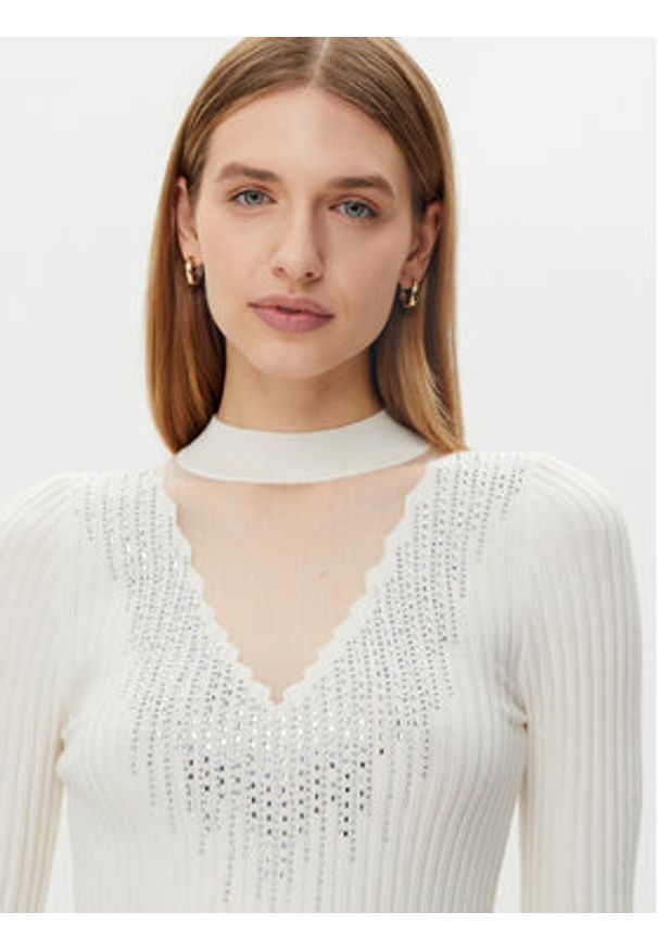 Guess Sweter W5RR15 Z2Y50 Écru Regular Fit. Materiał: wiskoza