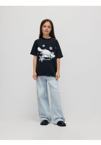 Reserved - Jeansy wide leg w gwiazdki - niebieski. Kolor: niebieski #1