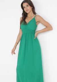 Born2be - Ciemnozielona Sukienka Cadole. Kolor: zielony. Materiał: bawełna. Długość rękawa: na ramiączkach. Typ sukienki: kopertowe. Styl: wakacyjny. Długość: maxi #3